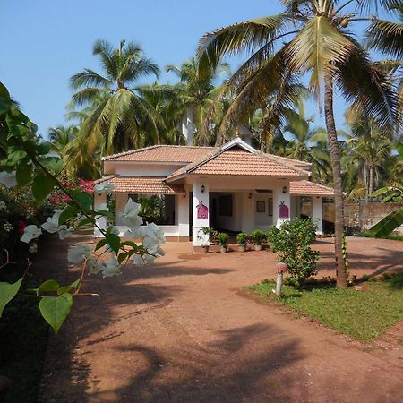 Kanan Beach Resort Nīleshwar Extérieur photo