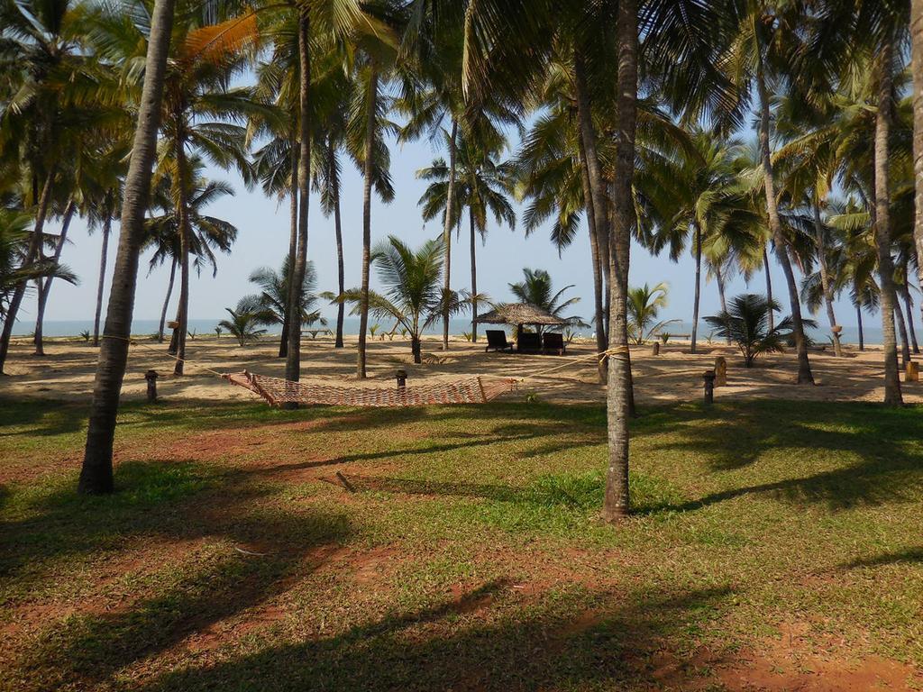 Kanan Beach Resort Nīleshwar Extérieur photo