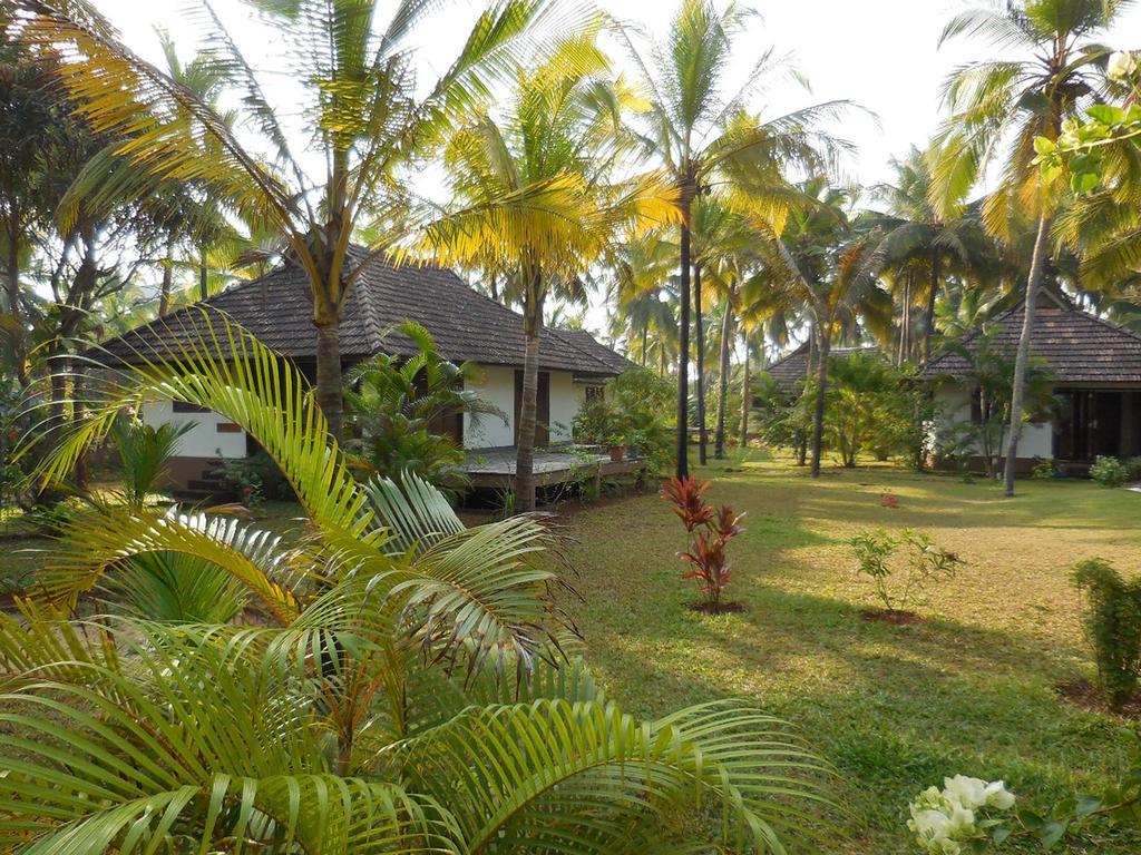 Kanan Beach Resort Nīleshwar Extérieur photo