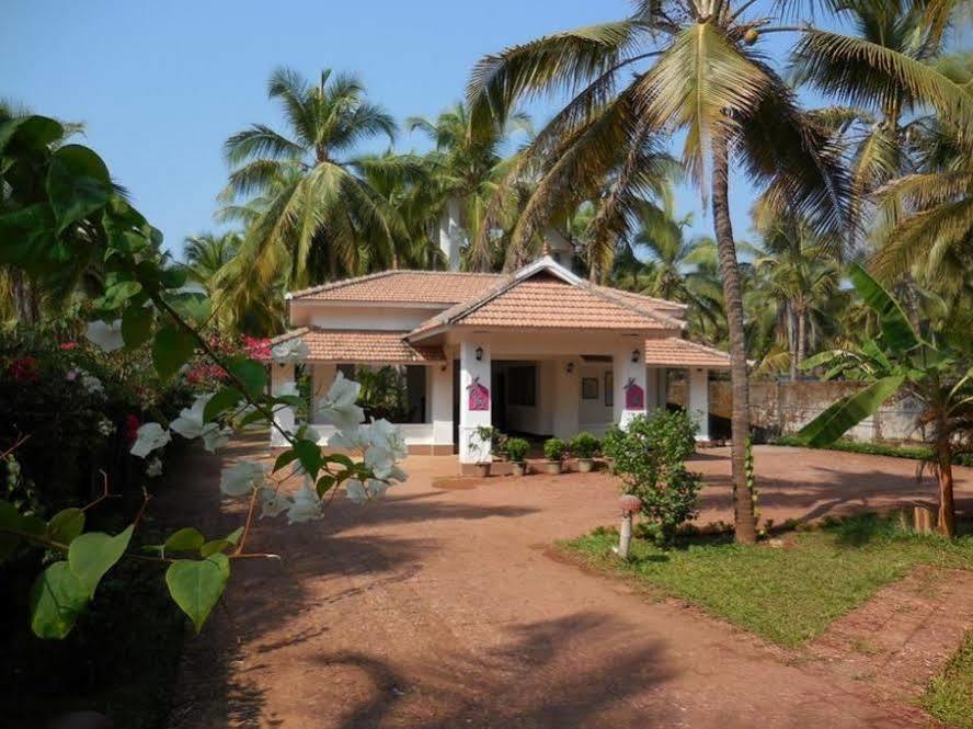 Kanan Beach Resort Nīleshwar Extérieur photo